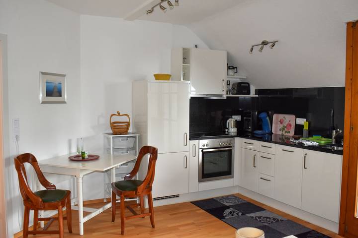 Ferienwohnung für 2 Personen, mit Seeblick und Garten sowie Sauna in Chieming - 2