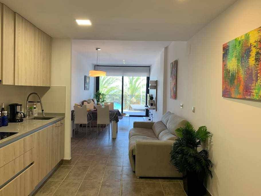 Appartement entier, Apartamento de lujo en primera linea de playa in Playa de Poniente, Benidorm