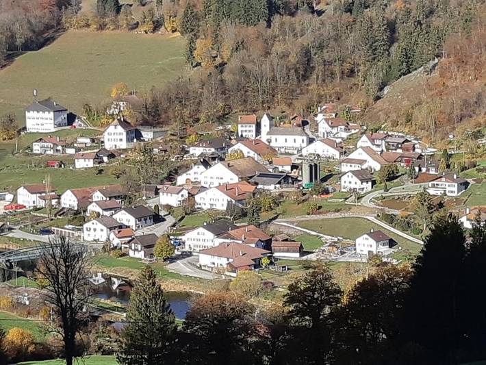 Gîte pour 2 personnes, avec jardin dans Soubey