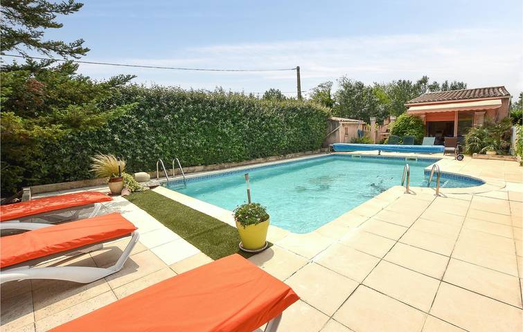 Camping für 3 Personen, mit Garten und Terrasse sowie Pool, mit Haustier in Vaucluse - 2