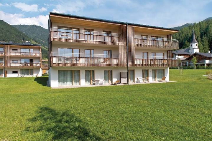 Vakantiewoning voor 4 personen, with Balkon and Terras as well as Whirlpool and Tuin in Werfenweng