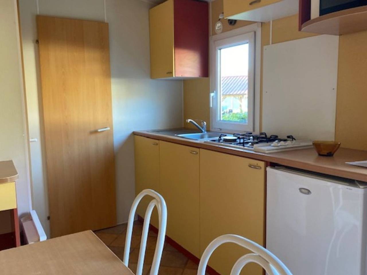 Mobil-home 4 pers avec Terrasse à Vic-sur-Cère in Vic-sur-Cère, Région d'Aurillac