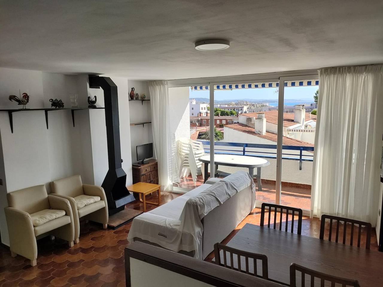 Ganze Wohnung, Bel appartement à Torredembarra : 3 chambres, piscine, Wifi, à 200m de la plage in Torredembarra, Costa Dorada
