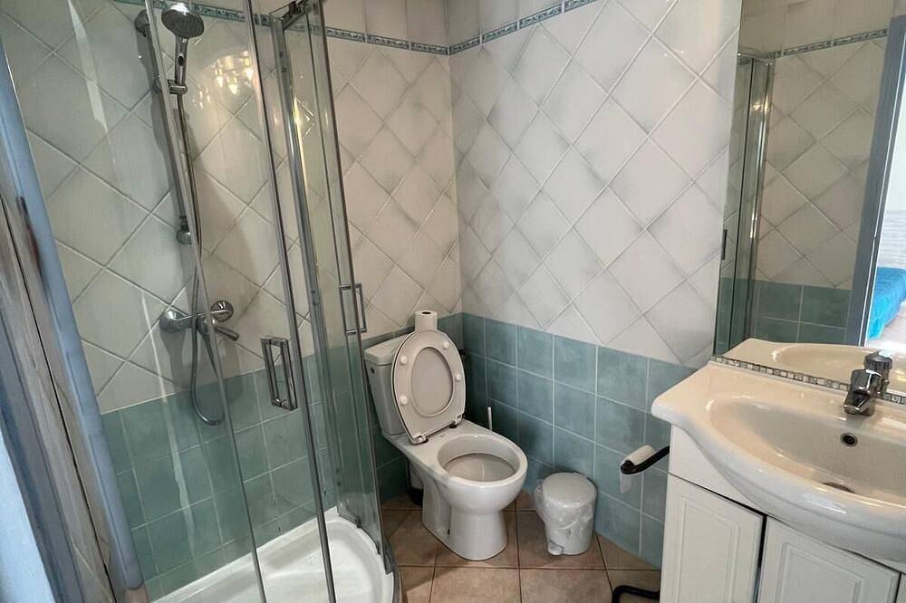 Entire apartment, F2 apartments with panoramic sea views in Farinole, Calvi region