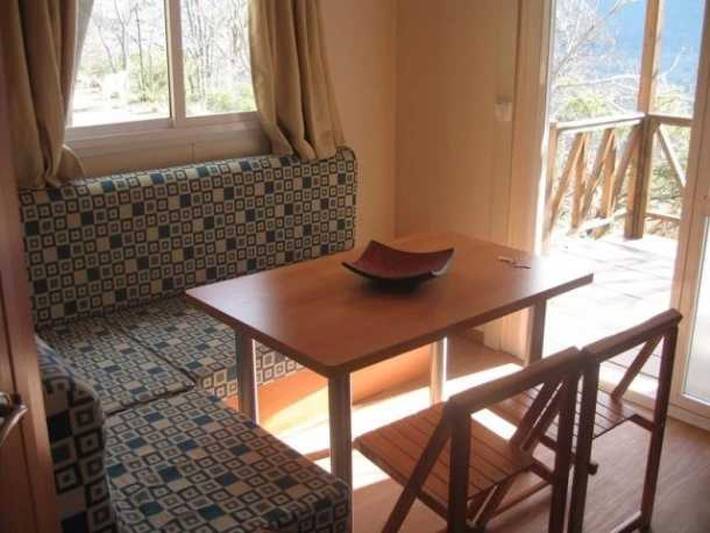 Casa rodante para 4 personas, con terraza y piscina en Trevélez