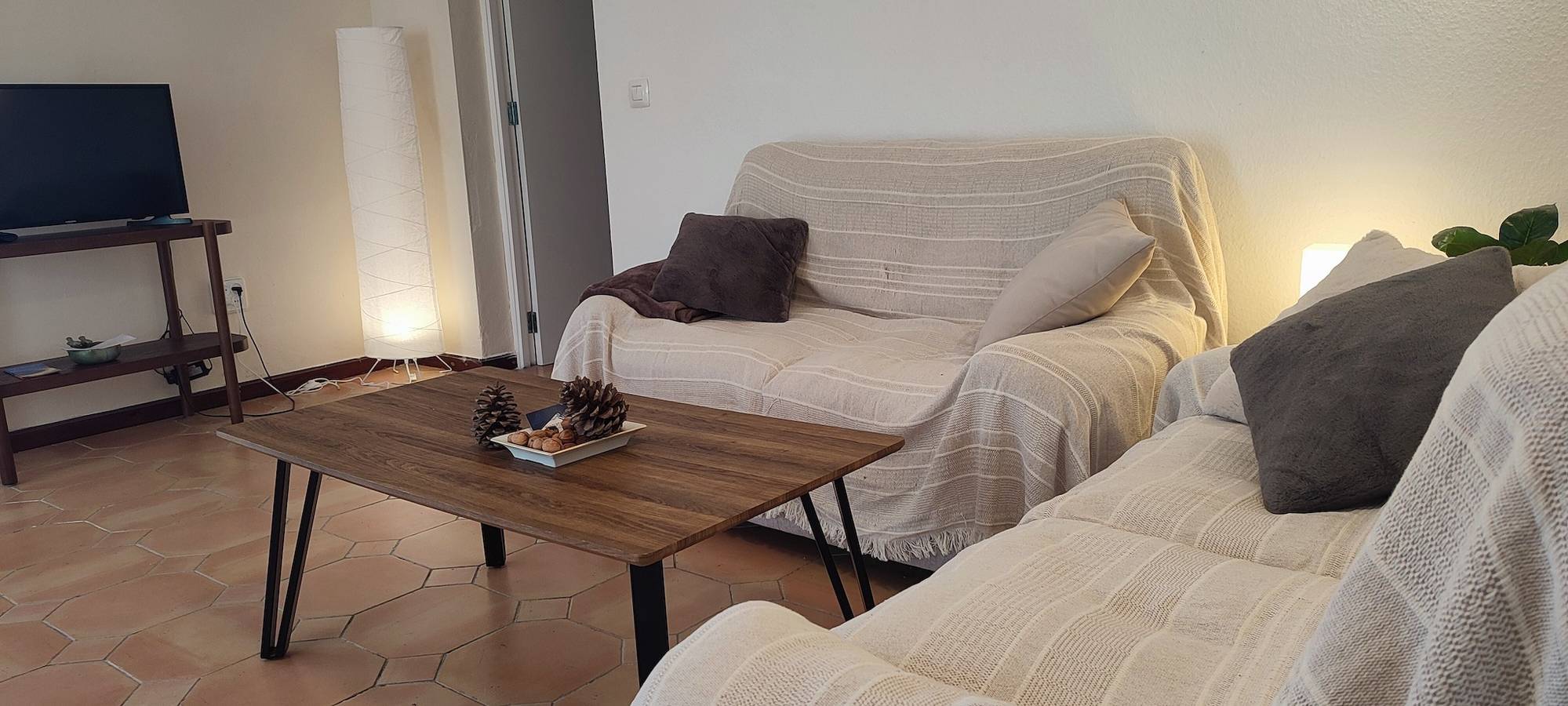 Casa Vacacional 'Oasis Garden, Alegranza' con Wi-Fi in Chayofa, Arona 