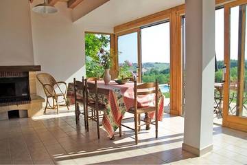 Gîte pour 6 personnes, avec jardin et terrasse à Sagelat