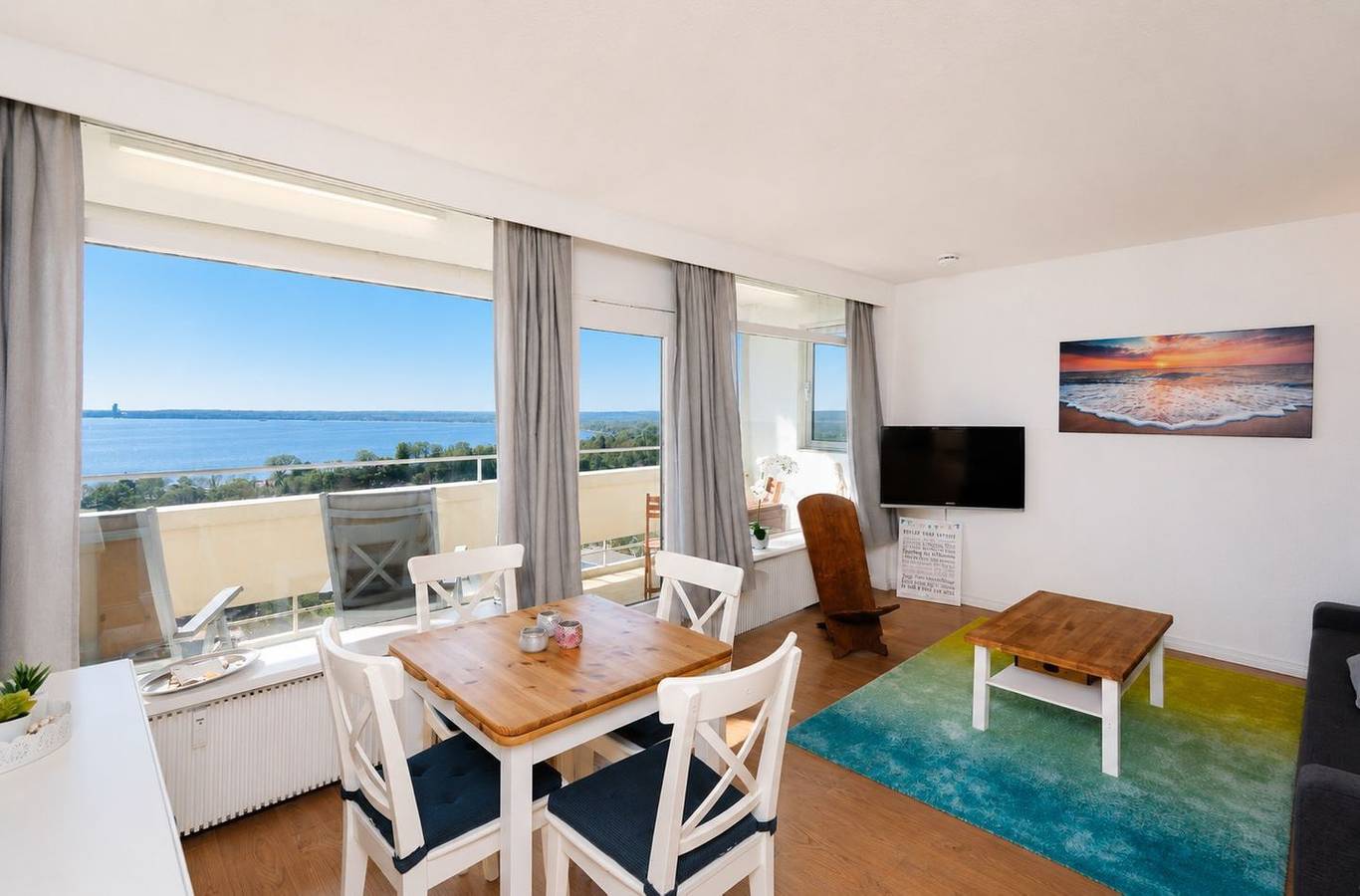 Ganze Wohnung, Modernes Ferienappartement mit Meerblick in Sierksdorf in Sierksdorf, Ostholstein