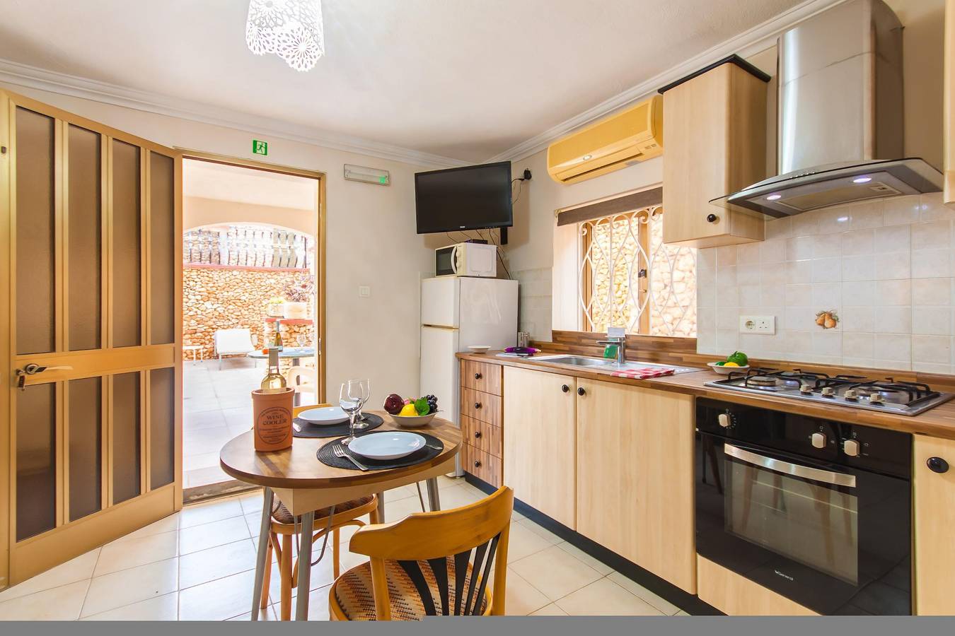 Ganze Wohnung, Villa & Pool Apart 3 in Mellieha Bay in il-Mellieha, Mellieha