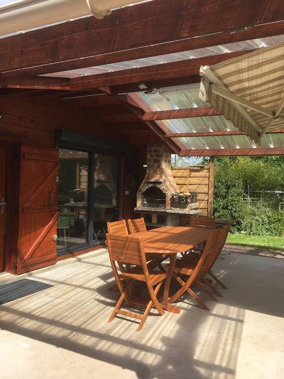 Chalet avec étang de pêche privé in Pendé (Somme), Région d'Abbeville