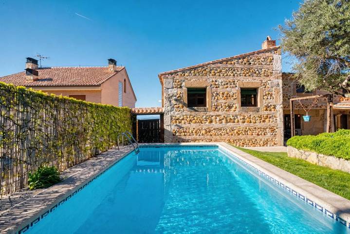 Casa rural para 12 personas, con Balcón y Jardín además de Piscina y Vistas en Camarma de Esteruelas - 2