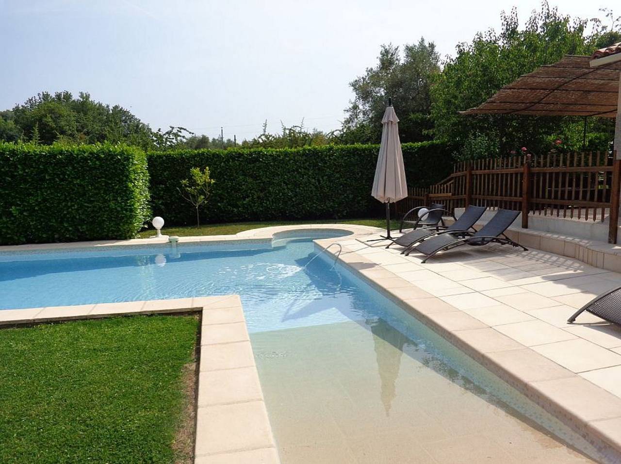 Geräumige Villa mit privatem Pool in La Gaude in La Gaude, Cannes und Umgebung