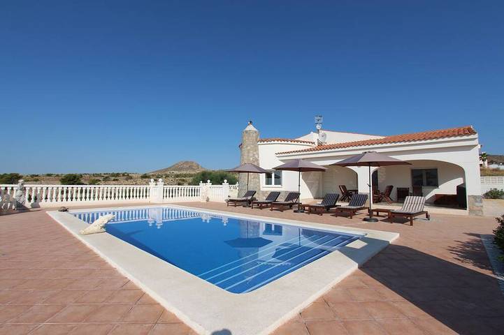 Casa de vacaciones para 6 personas, con terraza y jardín - 1