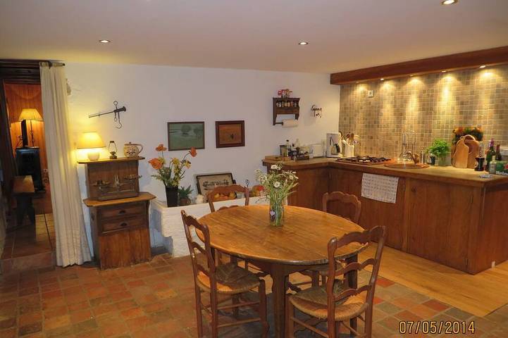 Gîte pour 6 personnes, avec jardin à Maillé - 3