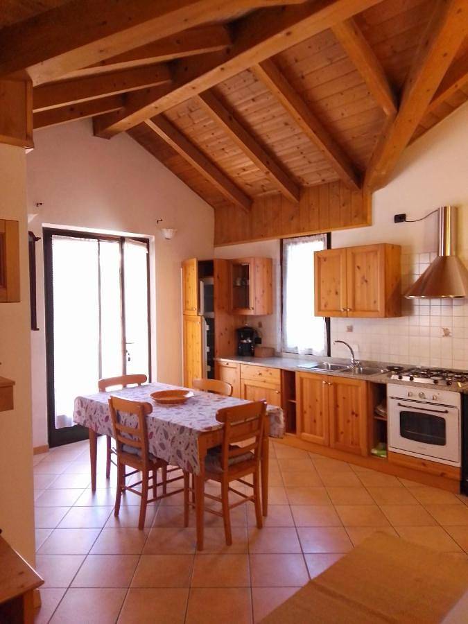 Ferienhaus für 2 Personen, mit Garten und Ausblick in Mezzolago