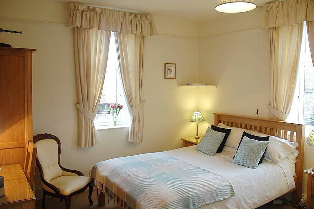 Standard Double Ensuite at Newcourt Barton in Cullompton, Devon