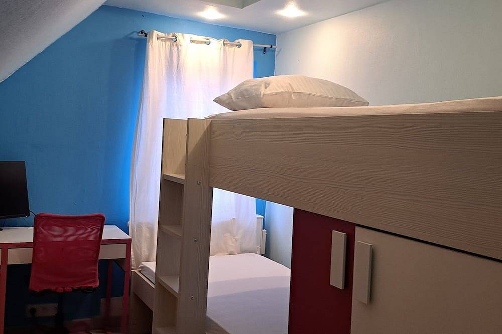 Your other Home\n7-8 people, Detached Villa, Towels and Linens provided for free. in Graven, Waals-Brabant