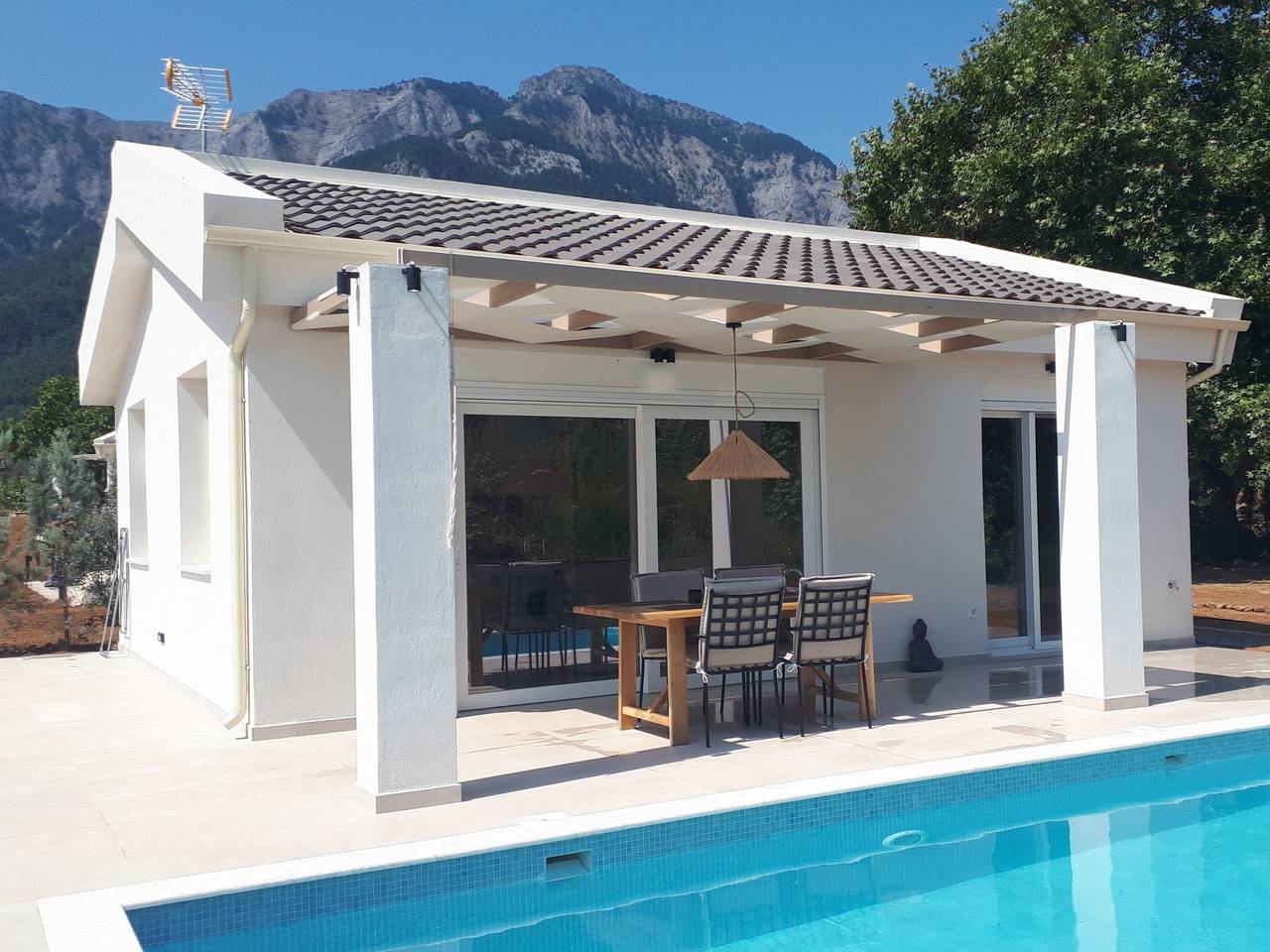 Neues Ferienhaus in Thasos mit Großer Terrasse in Chrisi Akti, Thassos