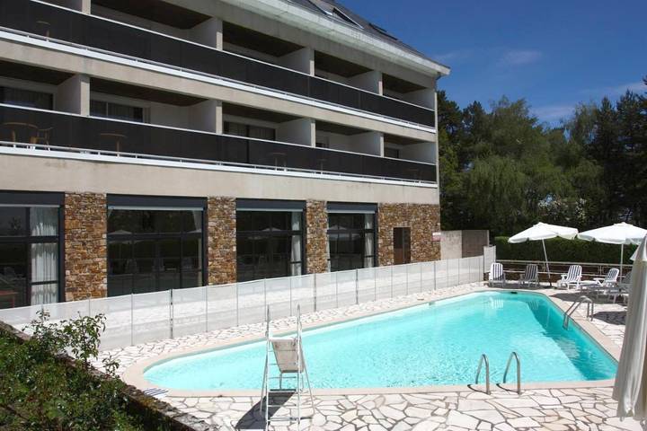 Hôtel pour 2 personnes, avec Balcon et Terrasse ainsi que Jardin et Piscine