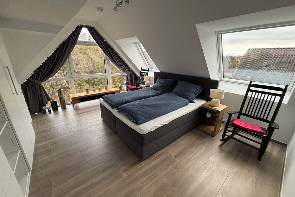 Ganze Wohnung, 2Zi. Maisonette Wohnung - Dachterrasse, Whirlpool, Fahrstuhl, Klima, Kliniknähe in Bad Salzuflen, Kreis Lippe