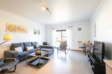 Apartamento De Férias para 5 Pessoas em Praia de São Martinho do Porto, São Martinho do Porto, Foto 1