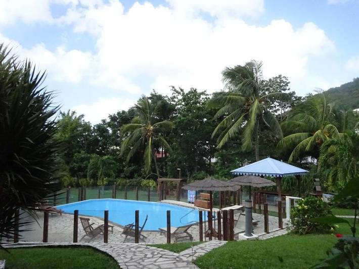 Appart’hôtel pour 2 personnes, avec jardin ainsi que vue et piscine, adapté aux familles en Martinique - 2