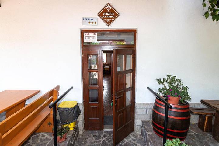 Location de vacances pour 2 personnes, avec jardin ainsi que vue et terrasse à Vipava - 4