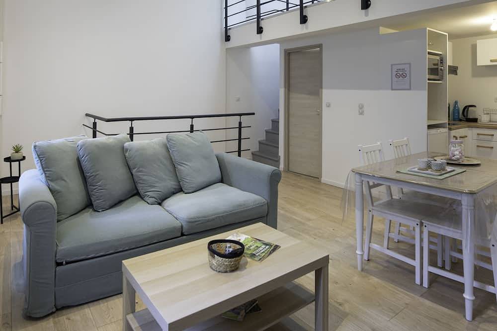 Entire apartment, Thionville Loft a starry night in Thionville, Moselle