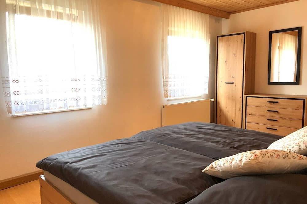 Ganze Wohnung, Moderne Ferienwohnung (100qm) mit Balkon in Hohenwarth, Ostbayern