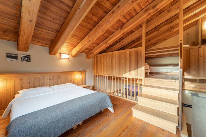 Chalet 'Civico 13' with Mountain Views, Shared Garden and Wi-Fi in Marmora, Cuneo Province