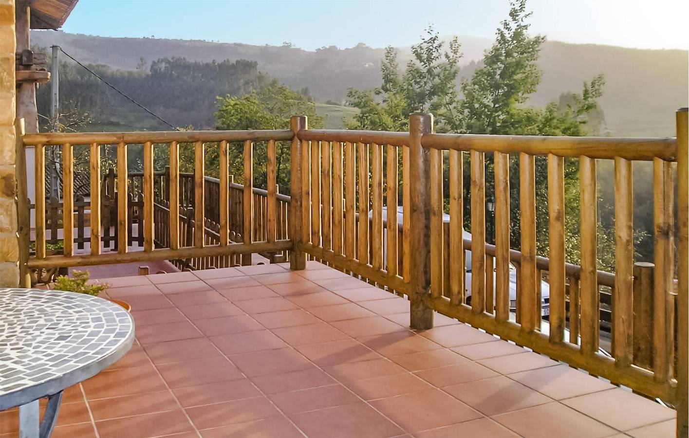 Entire holiday apartment, Obaya Apartment with River View & Parking in Obaya, Villaviciosa