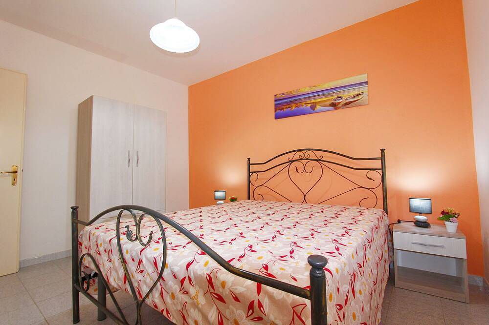 Beachfront house in Marina di Pescoluse, Pescoluse