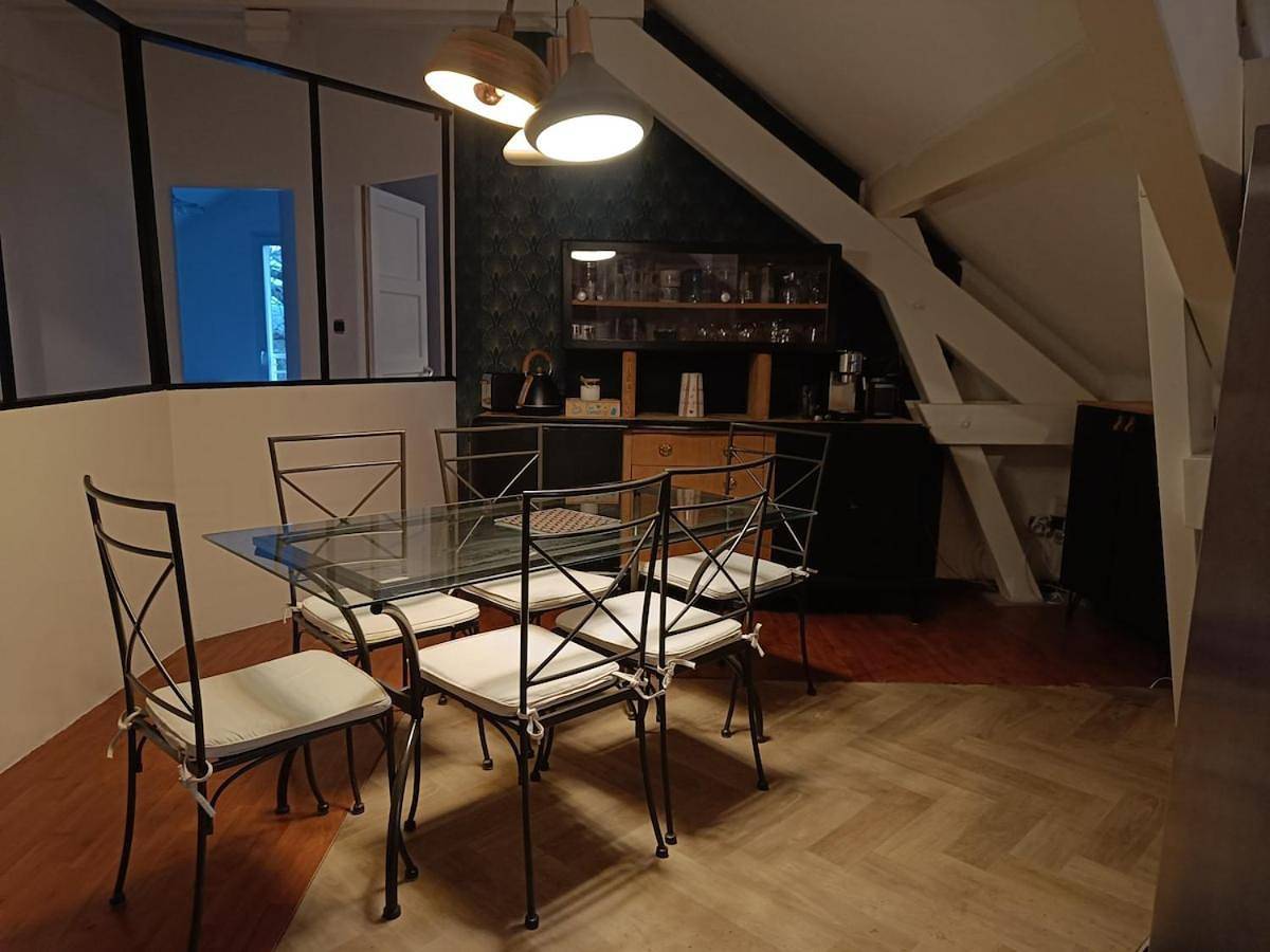 Appartement entier, Two-Bedroom Apartment in Saint-Alban-Leysse, Région de Chambéry