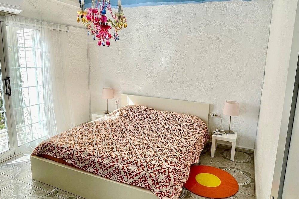 Ganze Wohnung, Apartment 120m2 between sea and mountains in Glyfada, Athens Riviera in Glifada, Süd-Athen