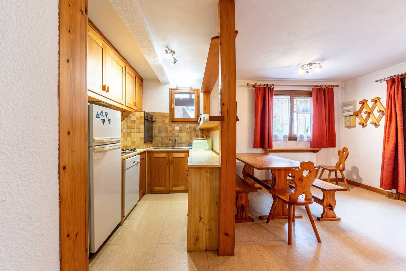 Appartement entier, Appartement 'La Bévéria 5' avec terrasse privée et jardin partagé in Pralognan-la-Vanoise, Massif de la Vanoise