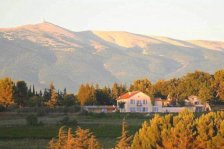 Location de vacances pour 26 personnes, avec jardin et terrasse à Mazan