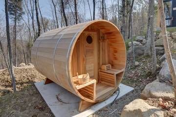 Vacation House for 6 Guests in Lac-Supérieur, Quebec, Picture 3