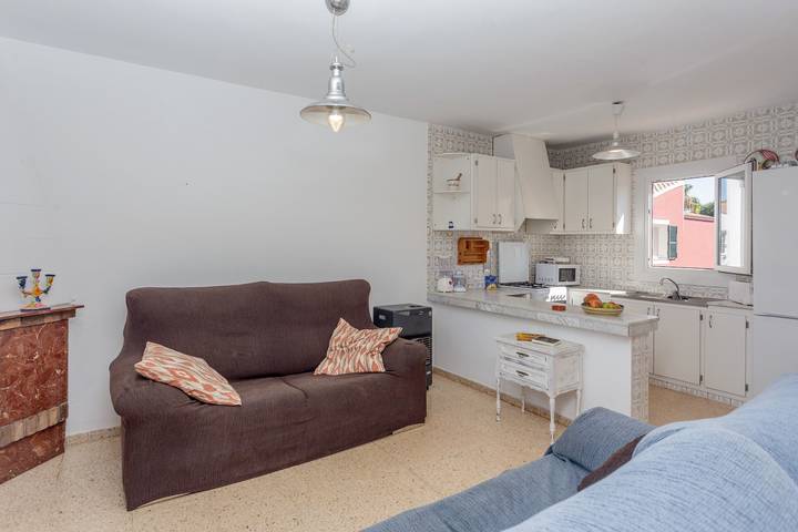 Ganze Wohnung, Ferienwohnung 'Relax' mit Gemeinschaftsgarten, Balkon und Wlan in Cala de Santandria (Ciutadella), Ciutadella