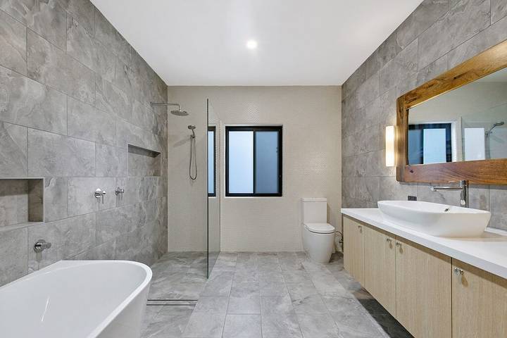 Holiday home for 12 people, with garden in North Stradbroke Island