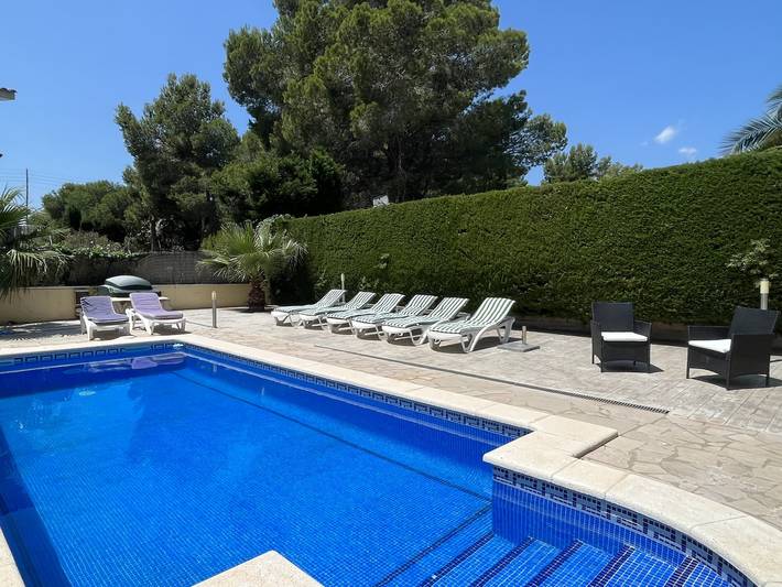 Location de vacances pour 8 personnes, avec terrasse et jardin dans Les Tres Cales - 3