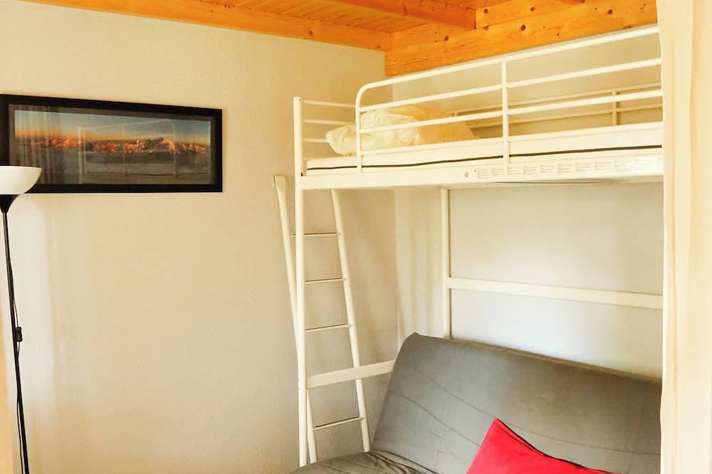 Gites in Provence in the heart of the pine forest, 10 minutes from Lake Serre Ponçon! in Montclar, Alpes-de-Haute-Provence
