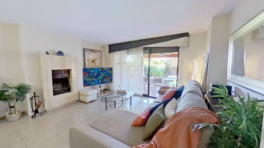 Holiday home for 7 people, with garden and view - 1