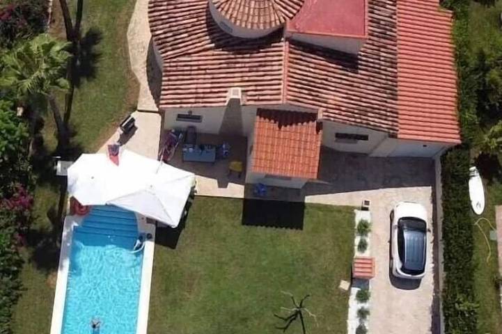 Villa for 6 people, with pool and garden - 1