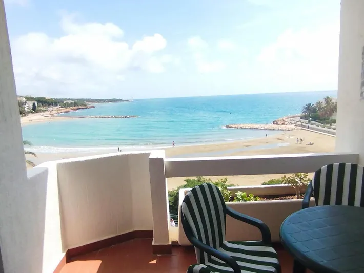 Apartamento de vacaciones para 4 personas, con piscina además de jardín y vistas - 1