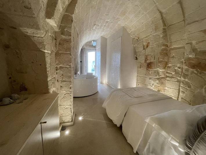 Maison d’hôte pour 4 personnes, avec jacuzzi ainsi que piscine et terrasse, animaux acceptés à Monopoli - 2