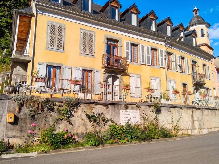 Ganzes Studio, Studio mit Bergblick in Luz-Saint-Sauveur, 32m² + Terrasse in Luz-Saint-Sauveur, Nationalpark Pyrenäen