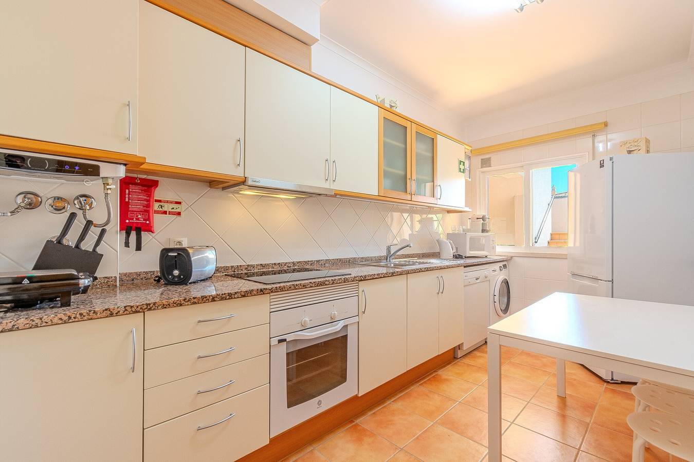 Apartamento entero, Casa de vacaciones 'Bragança Paradise' con piscina compartida, Wi-Fi y aire acondicionado in Albufeira, Distrito de Faro