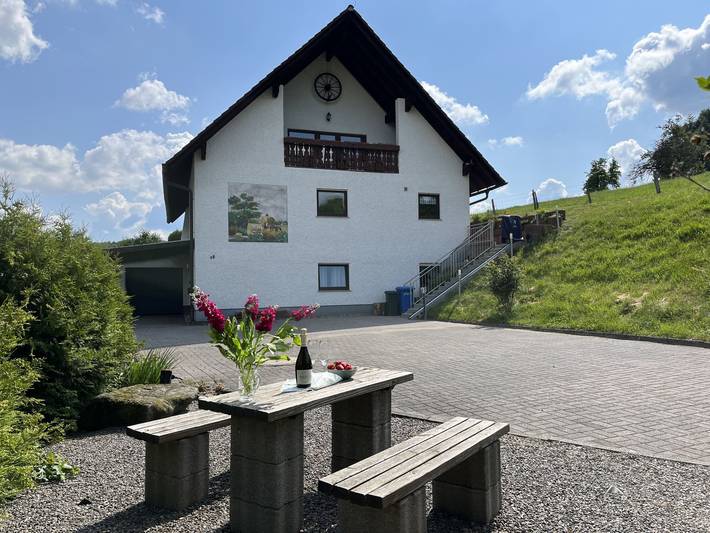 Ferienwohnung für 4 Personen, mit Terrasse und Garten in Reichelsheim