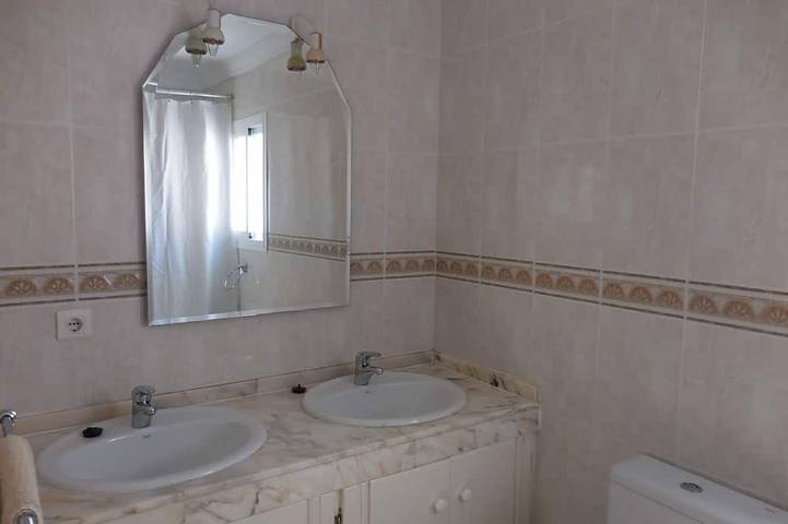 Ganze Wohnung, Penthouse mit Blick auf das Mittelmeer in Playa Carabeíllo, Nerja