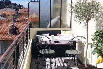 Gîte pour 4 personnes, avec balcon dans Bowling Acropolis Nice